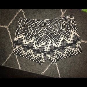 J CrewNWT womans geometric shorts 2